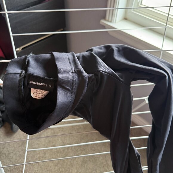 Lot of 2 Matte Black Pocket Leggings Blackmilk - Picture 8 of 8